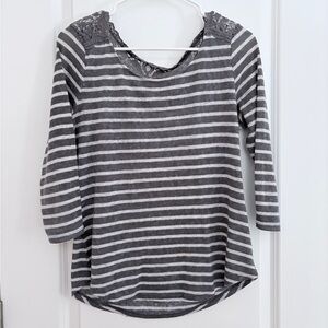 New York & Company Gray and White Striped Long Sleeve Tee